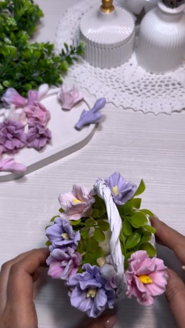 Как собрать небольшой букет из мыльных гладиолусов в плетёные корзиночки из бумажной ручная работа смотреть онлайн