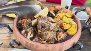 Беженец🇧🇬Несебр. ОДНО БЛЮДО НА ДВОИХ В КАФЕ ЗА 73 ДОЛЛАРА🤦🏽♂️🤣!! МЕДЛЕННАЯ ЖЕНЩИНА В ПАЛЬТО ОТ