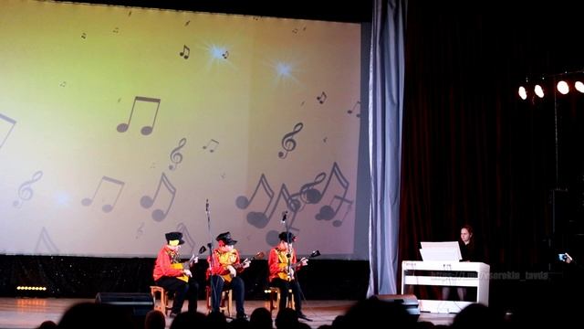 "Ехал на ярмарку ухарь-купец" - учащиеся Детской музыкальной школы