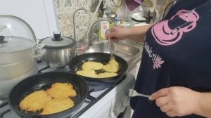 Готовлю драники🤣🙈🌹🌹🌹