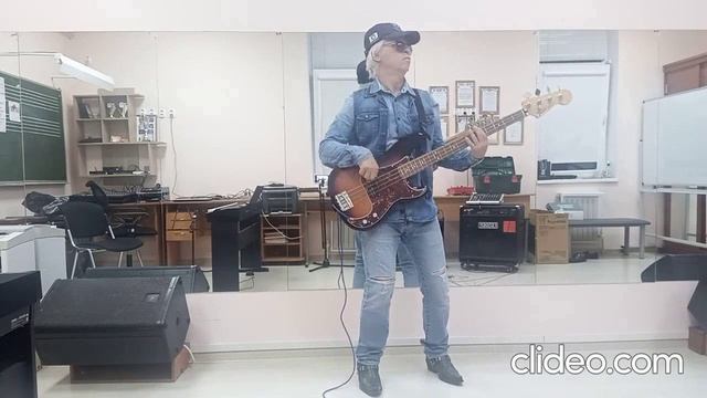 Ritchie Blackmore's Rainbow - Catch The Rainbow (Bass Cover)