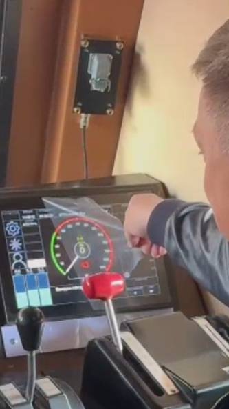 Запуск в эксплуатацию тепловоза ТЭ33А 0279 с локомотивной системой безопасности движения БОРТ.