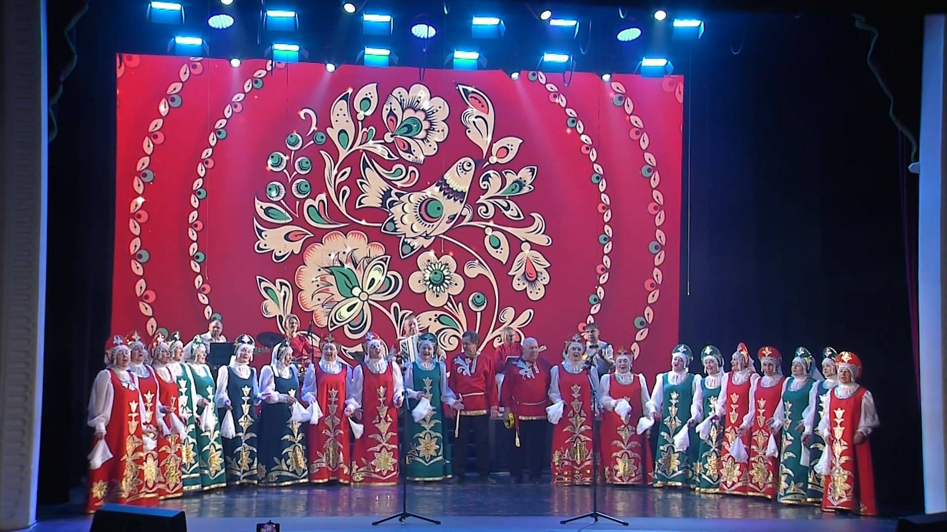 «Яхонцы» отметили 70-летний юбилей аншлаговым концертом смотреть онлайн