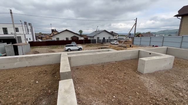 Очередной фундамент готов.