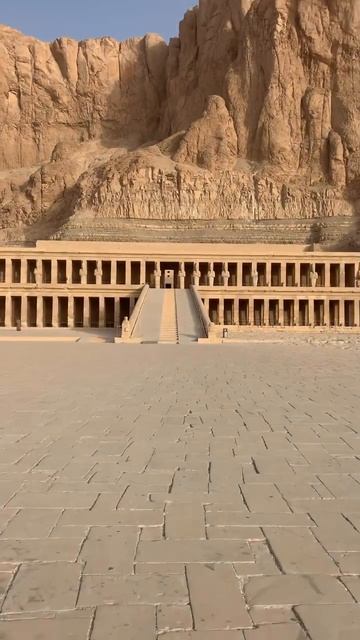 прям как в Serious Sam🤩#топ #врек #рек #yappy #тренд #эдит #лайфстайл #music #rec #top #лучшее #подп смотреть онлайн