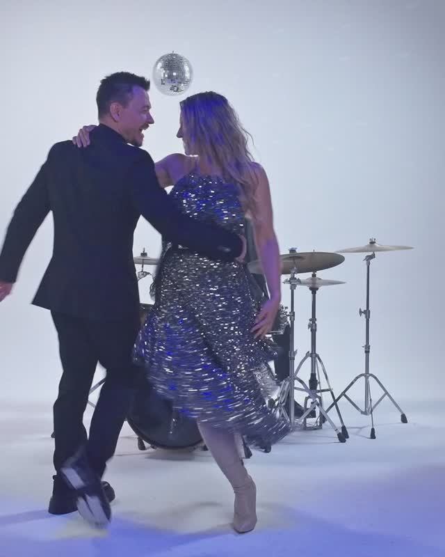 Living la vida loca кавер-группа Зарядка смотреть онлайн