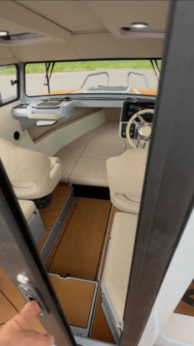 Меньше глянца! Больше чистого нрава! Voyager 600 в наличии!!! смотреть онлайн