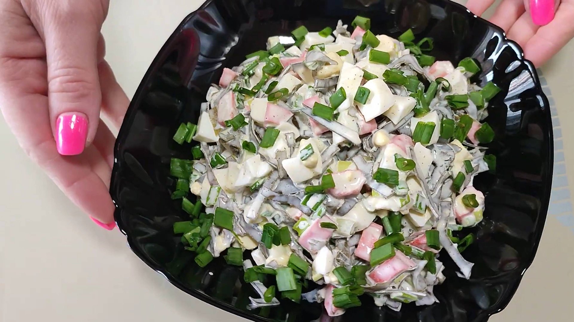 Салат с морской капустой и крабовыми палочками смотреть онлайн