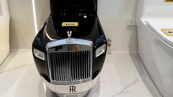 Нашли Rolls-Royce, который сможет позволить себе каждый. Роллс-Сройс, получается
