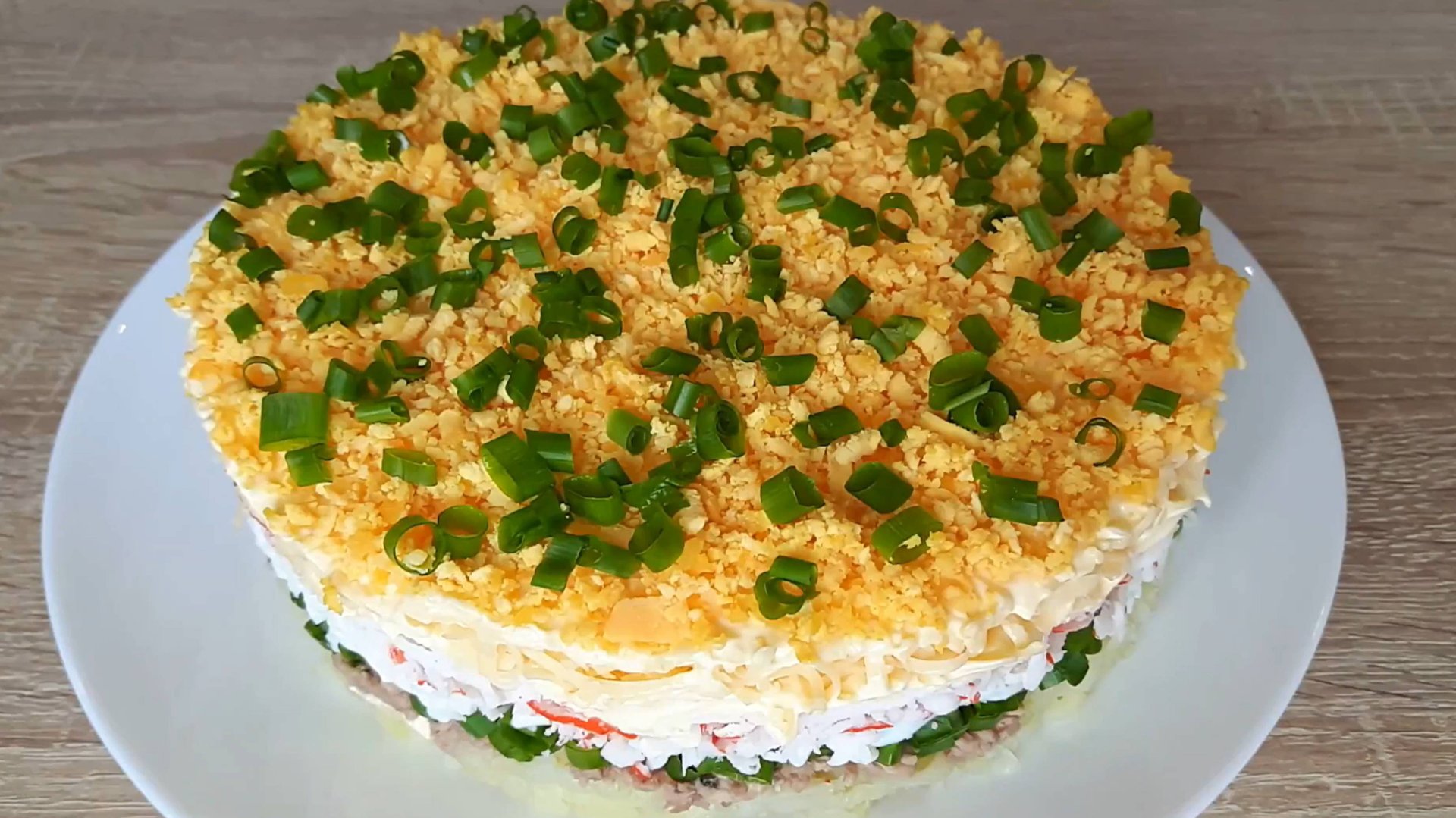 Крабовый салат с тунцом смотреть онлайн