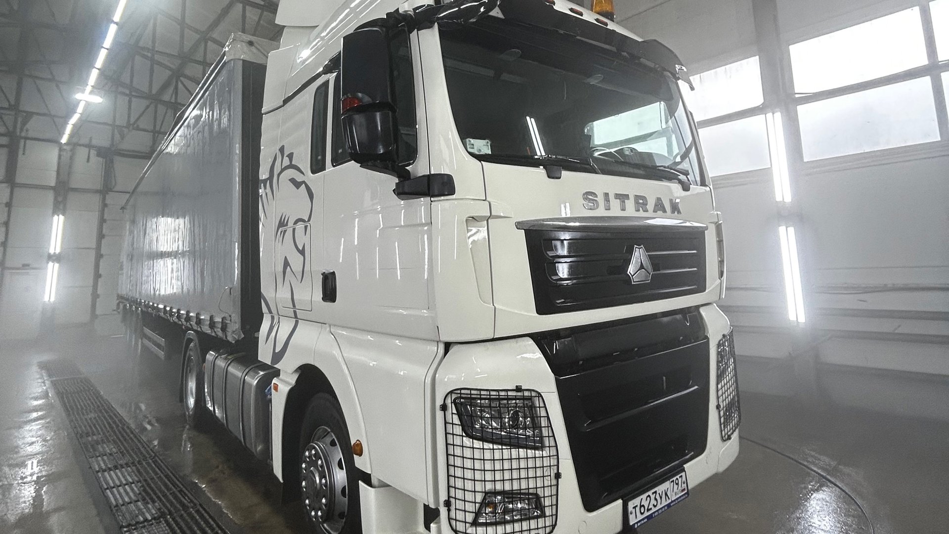 Рейс в СПБ. Помыл машину. Дальнобой по РОССИИ смотреть онлайн