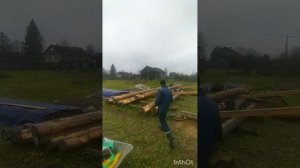 Как закатить бревно на сруб одному без помощников..mp4