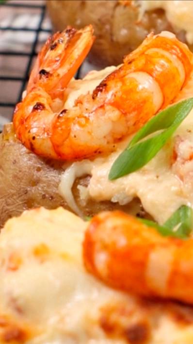 Картофель с креветками в духовке смотреть онлайн