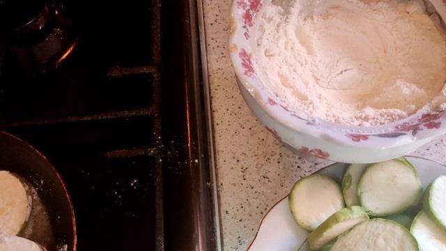 Жареные кабачки с майонезом и чесноком.# Просто и вкусно смотреть онлайн