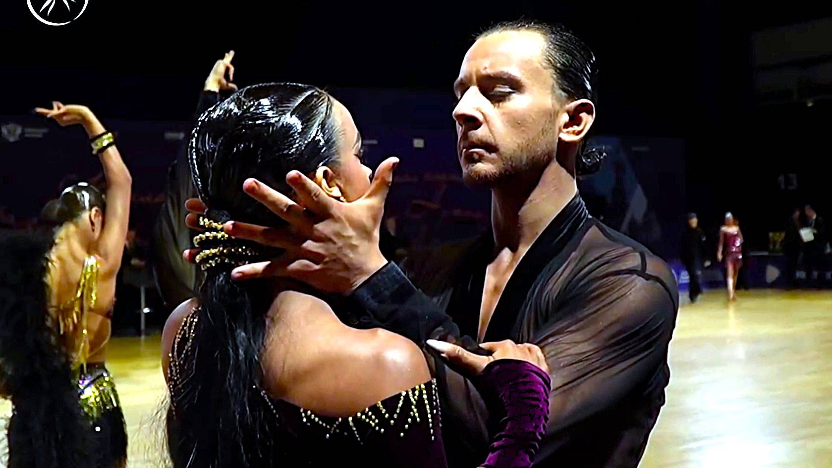 Спортивные бальные танцы!!! Пасодобль!!!! смотреть онлайн