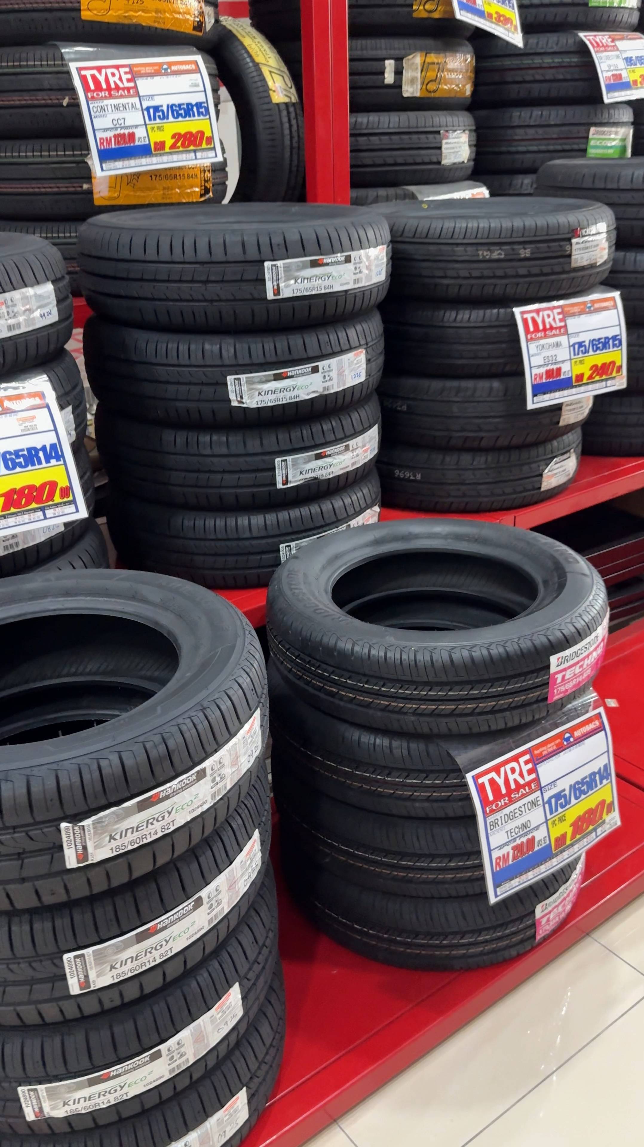 Стоимость шин YOKOHAMA в магазине AUTOBACS - Малайзия. Куала-Лумпур смотреть онлайн