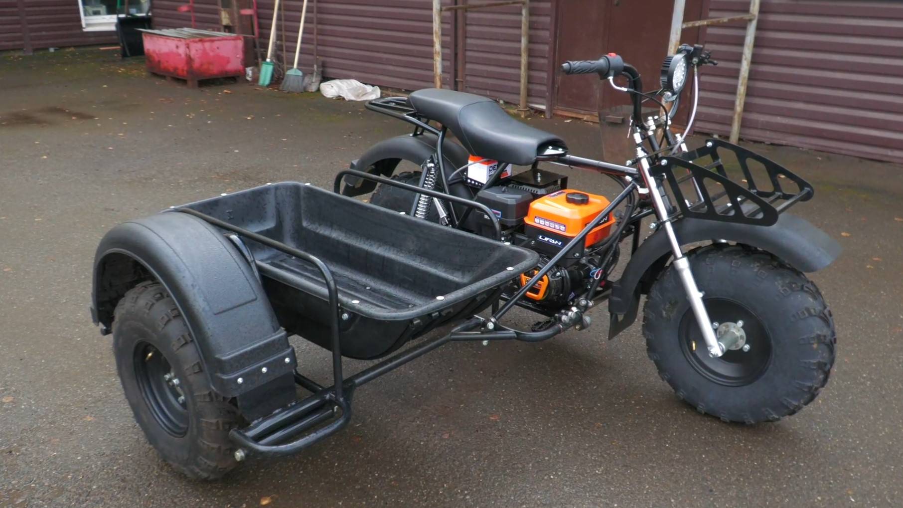 Мотоцикл СПРИНТ (Ижтехмаш). С грузовым боковым прицепом, на колесах 10" (23х7-10"). смотреть онлайн