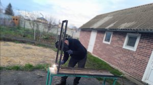 ВЕРНУЛАСЬ В РОССИЮ/РЕМОНТ,СРЫВАЕМ ОБОИ/МУЖ ДЕЛАЕТ СТЕЛЛАЖ В ПОГРЕБ/