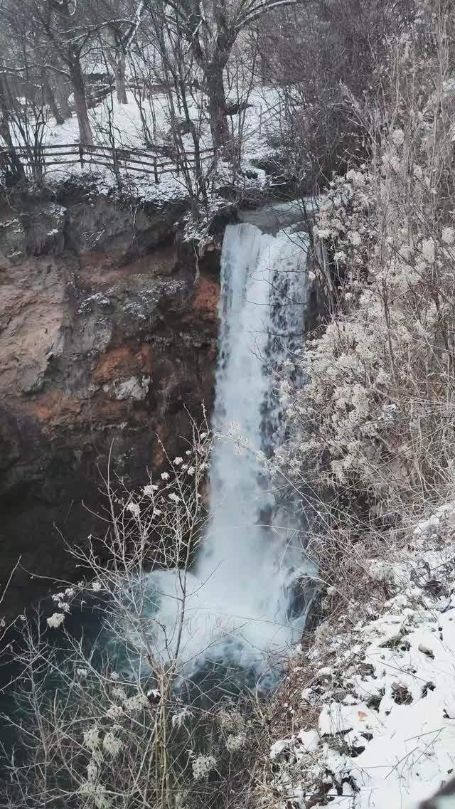 водопад Велики Бук (Лисине), природа, горы Сербии (Veliki buk waterfall) смотреть онлайн
