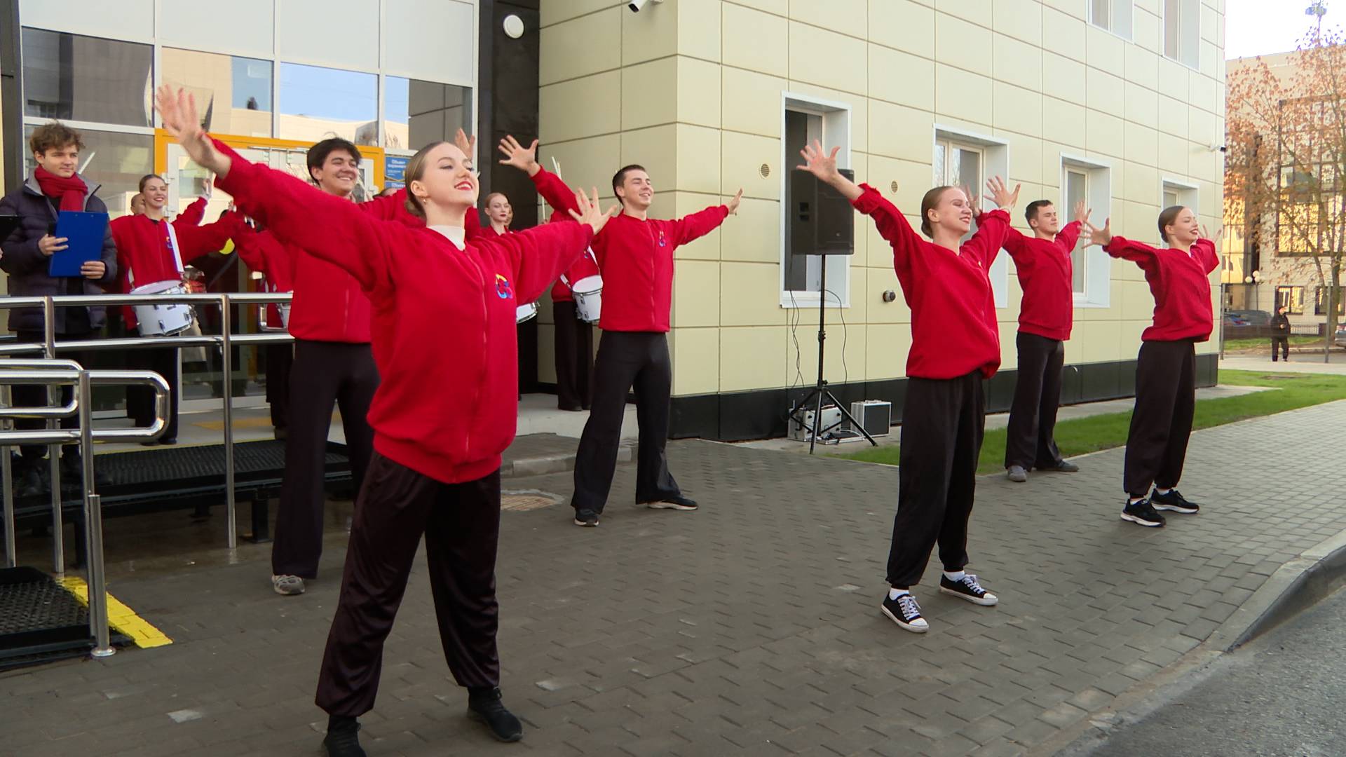 Общежитие училища искусств смотреть онлайн