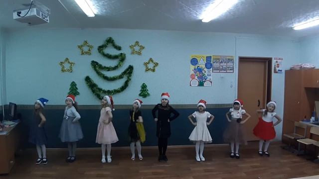 2д класс вокальный коллектив Карамельки песня Новый год смотреть онлайн