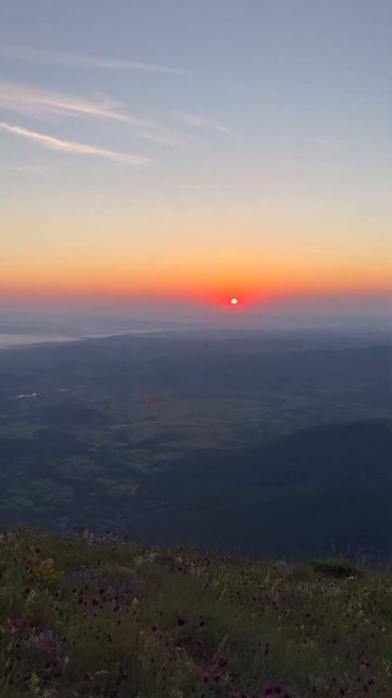 Рассвет в горах. Магия горы Ртань. #naturewalk #mountains #serbia #flower #travel #србија #relax смотреть онлайн