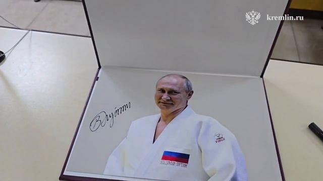 Автограф Президента для ФОКа «Орбита» в Самаре смотреть онлайн