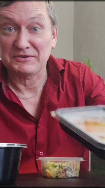 Влюбиться без ума Снимается кино Роман в офисе Обед за кадром смотреть онлайн