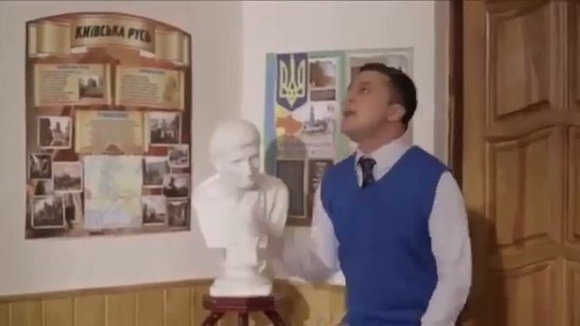 Благодаря фильму Слуга народа Зеленский стал президентом Украины. Хорошо сыграл! Украинцы поверили😔 смотреть онлайн