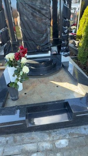 На могиле Владимира Лёвкина устанавливают красивый памятник / скоро годовщина … Троекуровское