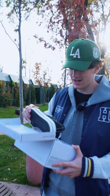 Отмечай странного друга смотреть онлайн