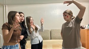 АМАЛИЯ 2!ИЗ ЗА ЧЕГО ПОССОРИЛИСЬ ЛИЗА И АРИНА?!