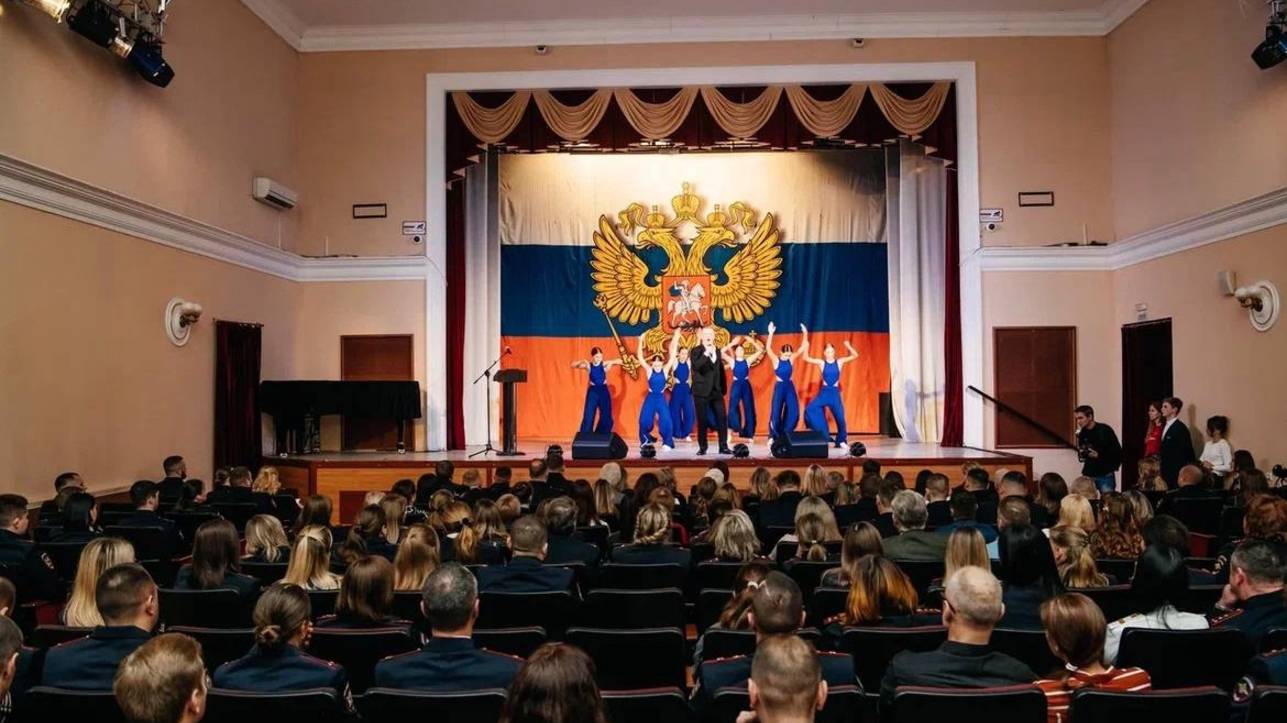 В Пушкино прошёл концерт, приуроченный ко Дню сотрудника органов внутренних дел РФ смотреть онлайн