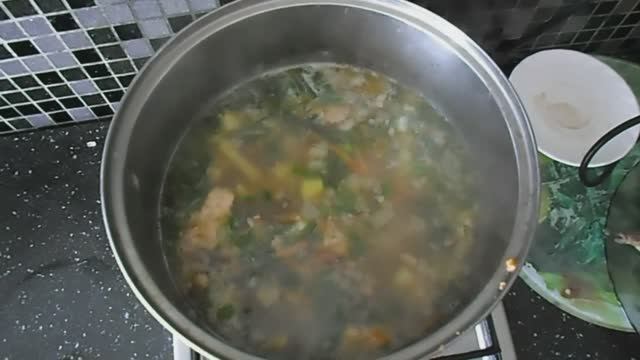 Бюджетная очень вкусная уха из голов сазана