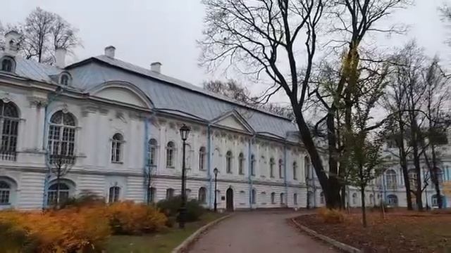 Смольный собор в Санкт-Петербурге на территории смотреть онлайн