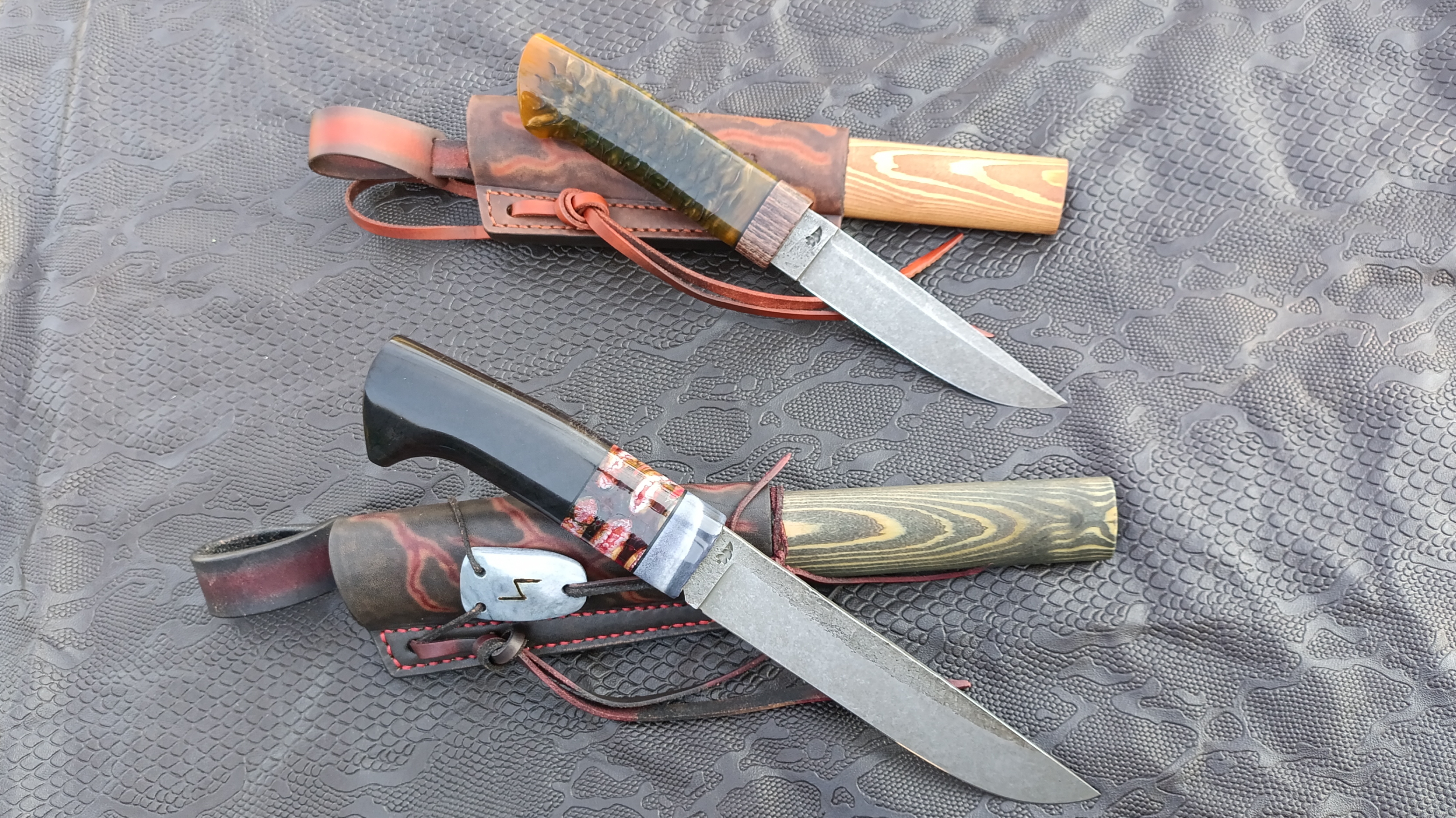 Обзор двух ножей