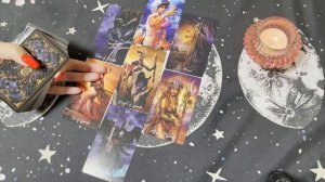 Что говорят о Вас за спиной? Гадание на Таро