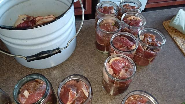 тушенка из конины. делаем в духовке.