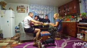 В Деревню приехали гости из Соседнего города