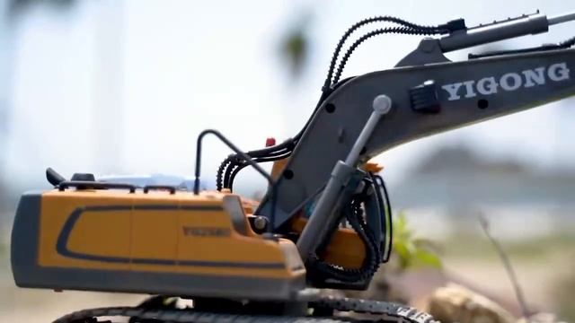 Радиоуправляемый экскаватор