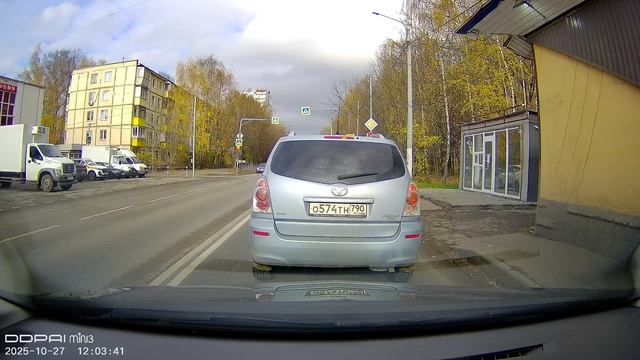 Видеорегистратор DDPai Mini3. Видео в светлую погоду.