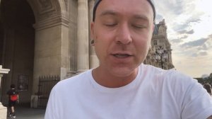 Как перестать стесняться петь на людях.