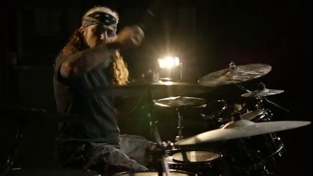 Рони Ромеро смотреть онлайн