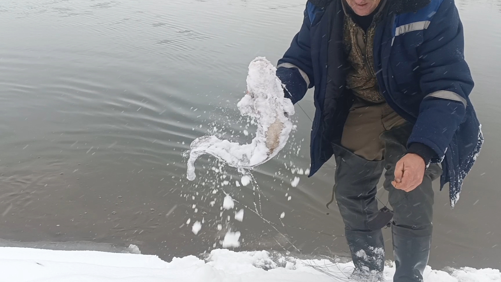 Проверка поставушек на налима Чумыш 7.11.25г. смотреть онлайн