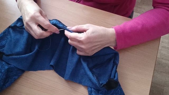 Лежанка для кошек из старого платья🐱👗🧵🪡 смотреть онлайн