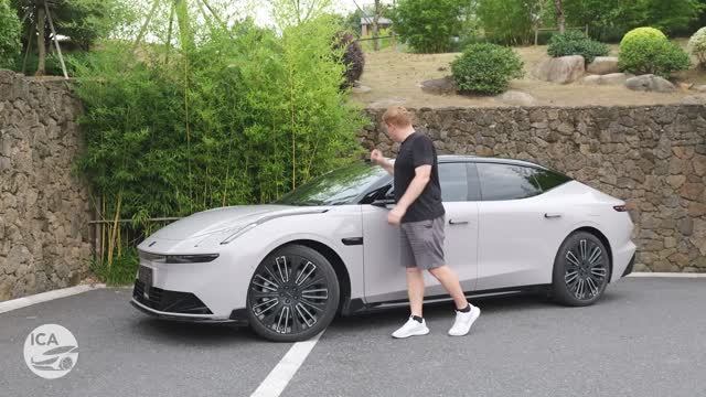 Lynk & Co 10 EM-P - Обзор, гибридного седана смотреть онлайн