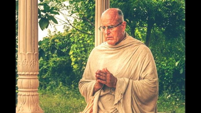 Джапа Индрадьюмна Свами - Indradyumna Swami chanting japa смотреть онлайн
