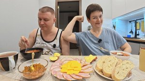 Мукбанг нашла себе ЗАНЯТИЕ, но Вован ПРОТИВ! Думаю о других БОЛЬ чем о СЕБЕ! Реал и ВИРТУАЛ! Обед