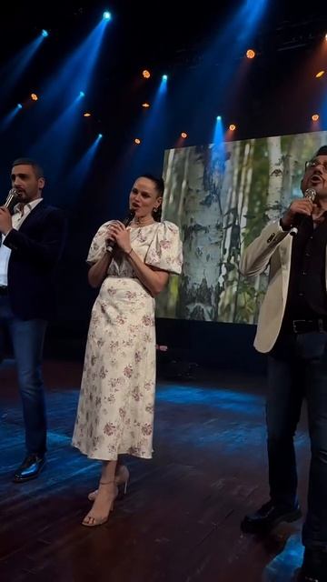 Вкладывали душу в каждое слово и каждую ноту! #обнимитесьмиллионы #unitysongs2025 смотреть онлайн