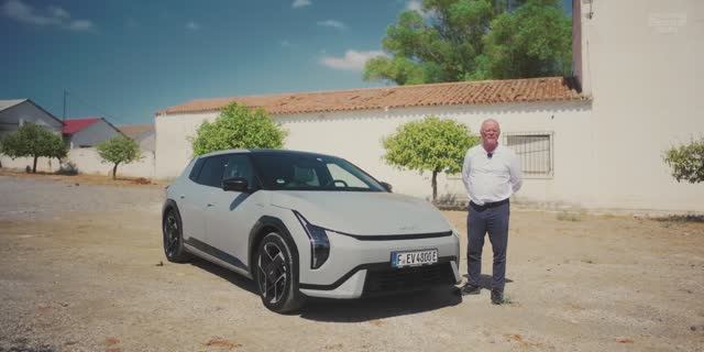 НОВЫЙ Kia EV4 смотреть онлайн